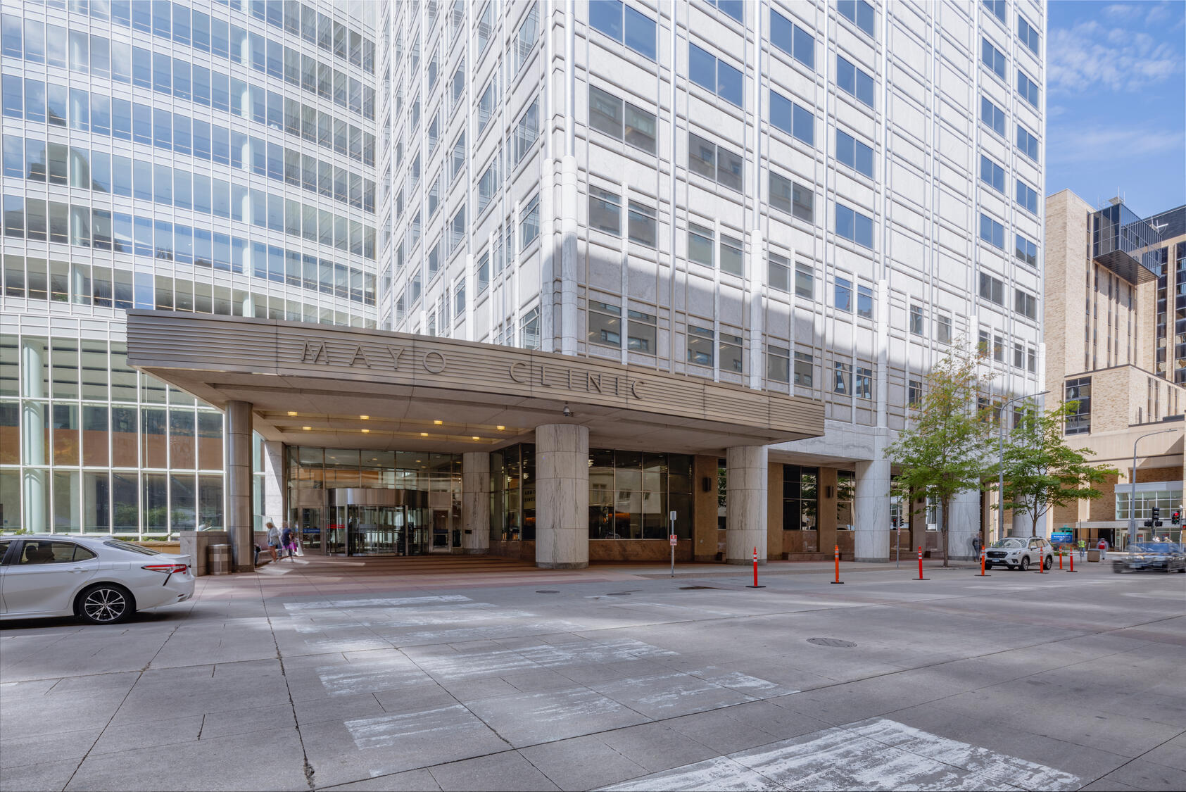 Entrance of Mayo Clinic Rochester main building in downtown Minnesota.